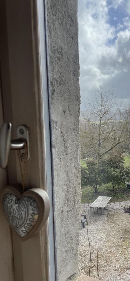 La Maison Bleue Canelle Laval-Roqueceziere Extérieur photo