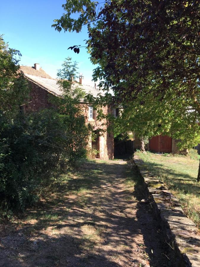 La Maison Bleue Canelle Laval-Roqueceziere Extérieur photo